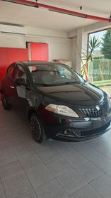 Lancia Ypsilon 1.0 FireFly 5 porte S&S Hybrid Gold