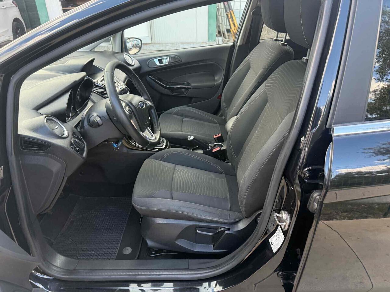 Ford Fiesta 1.4 5p. Bz.- GPL Titanium 163000KM 2013