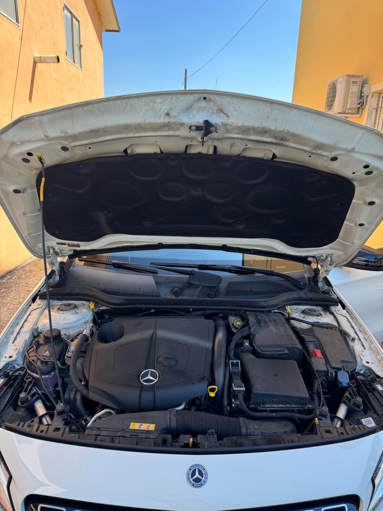 Mercedes-benz GLA 200 d Automatic Premium