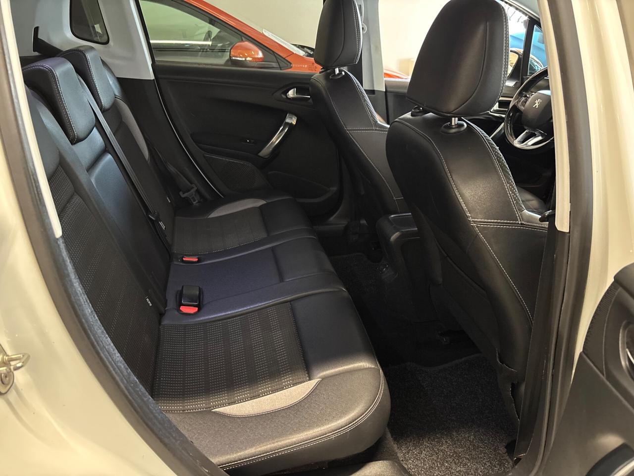 Peugeot 2008 1.6 HDi Urban Cross |OK NEOPATENTATI |