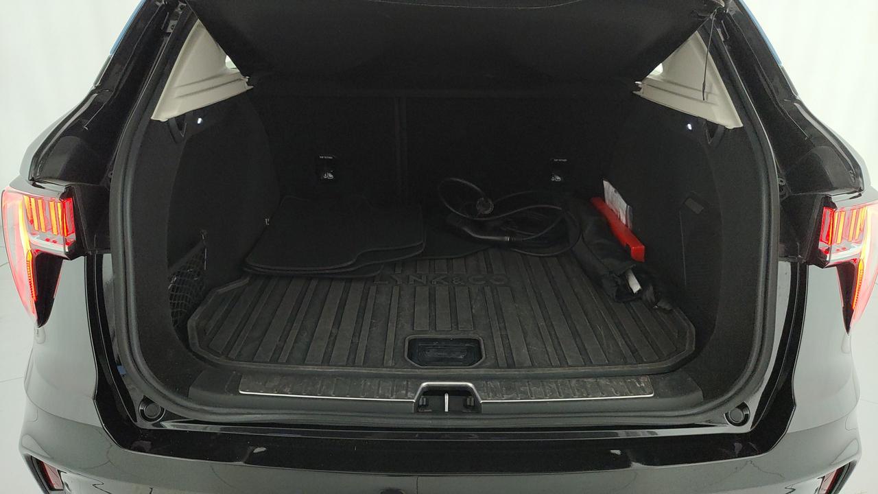 LYNK & CO 01 1.5 td phev auto