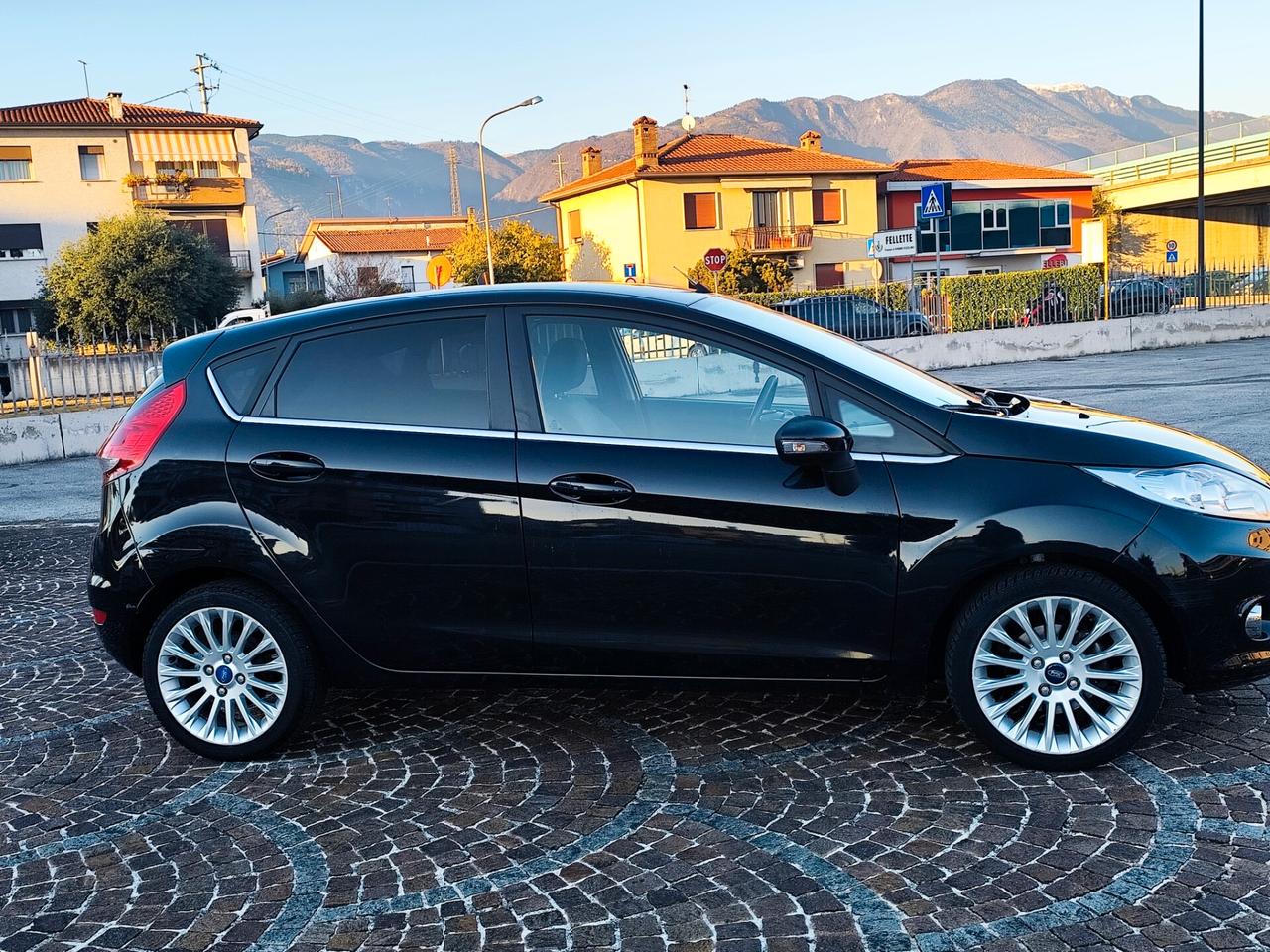 Ford Fiesta 1.6 TDCi 95 CV 5p. Titanium