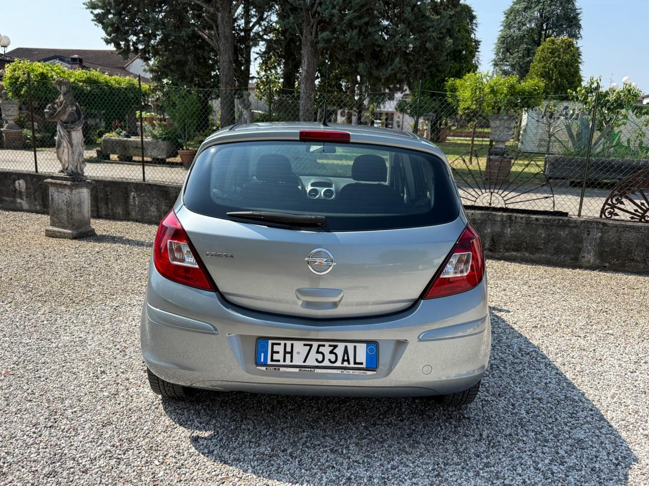 Opel Corsa 1.2 5 porte Cosmo