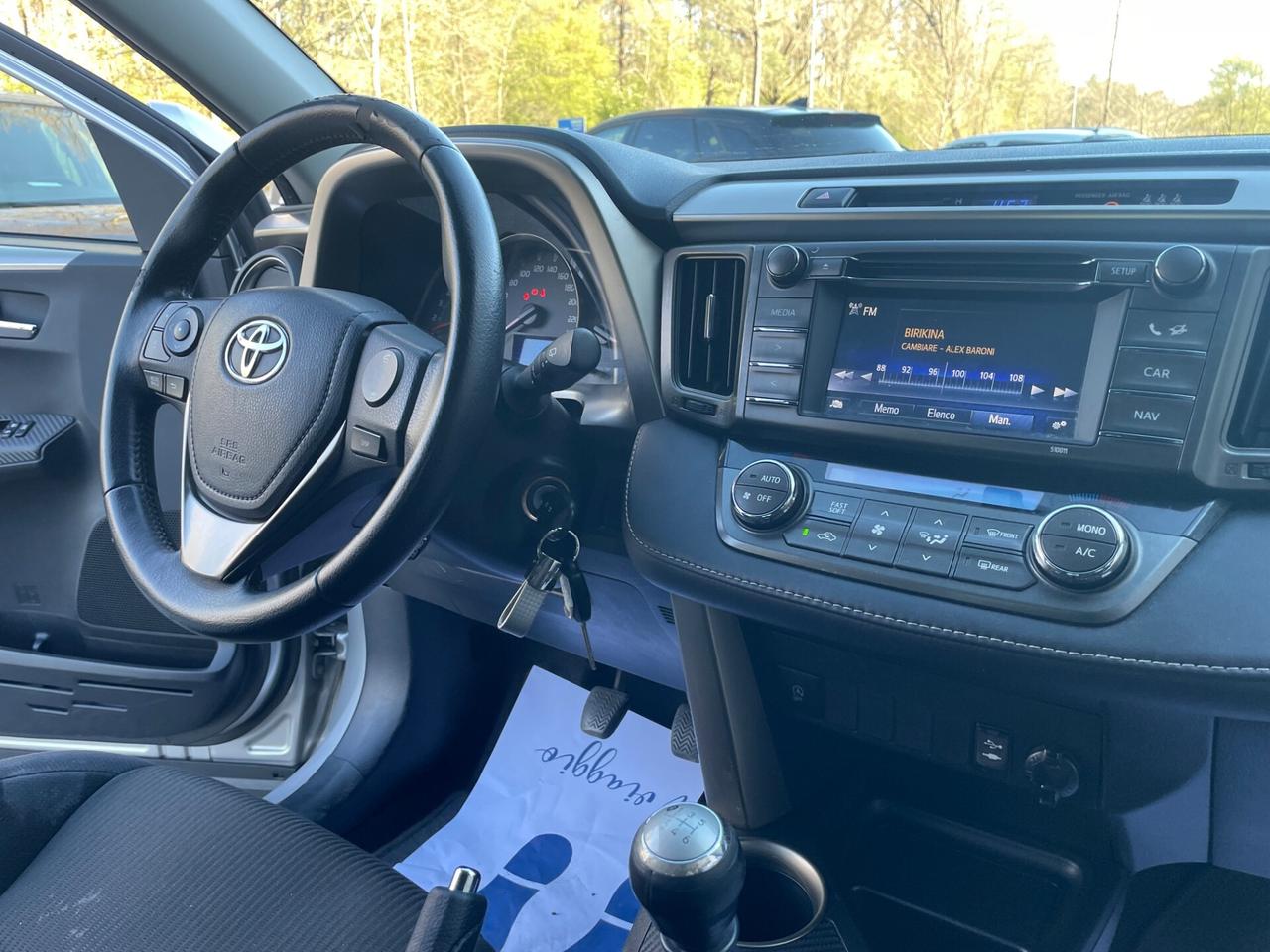 Toyota RAV 4 RAV4 2.0 D-4D 2WD*Neopatentati*Retrocamera