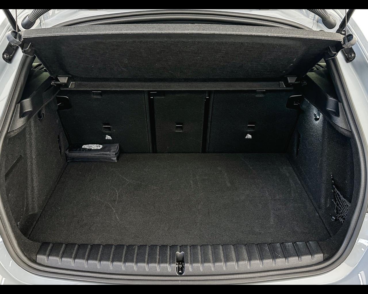 BMW Serie 1 (F70) - 120 48V MSport