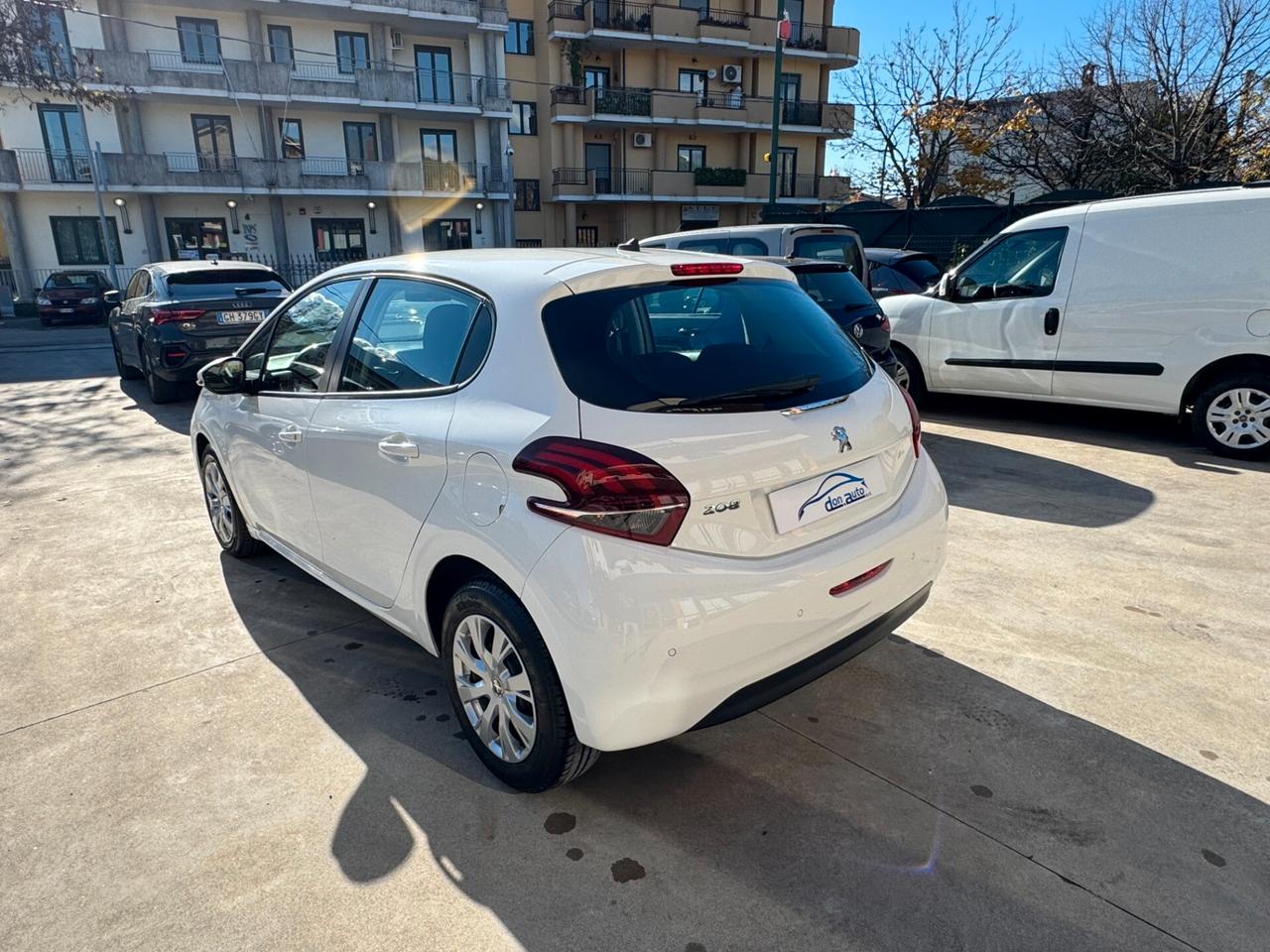 Peugeot 208 Peugeut 1.5 Hdi