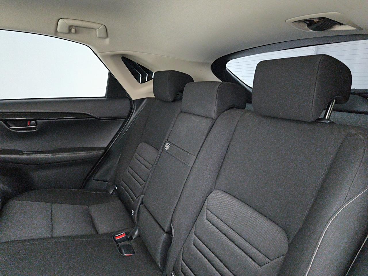 Lexus NX 300h 2.5 Business 2wd