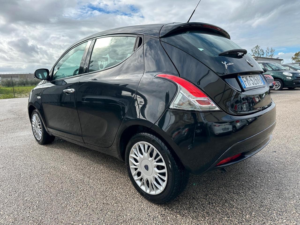 Lancia Ypsilon 1.2 Benzina/GPL