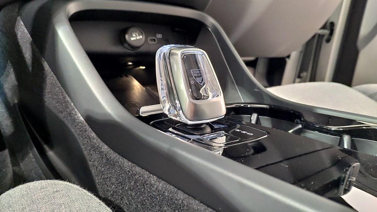 VOLVO C40 Recharge Single Motor Extended Range Rwd Ultimate