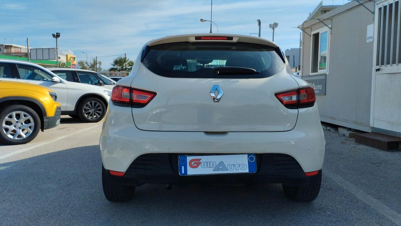 Renault Clio 1.2 75CV 5 porte Zen