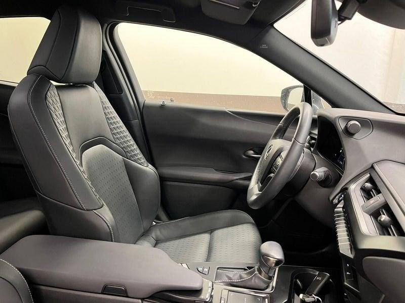 Lexus UX UX Hybrid 4WD Midnight