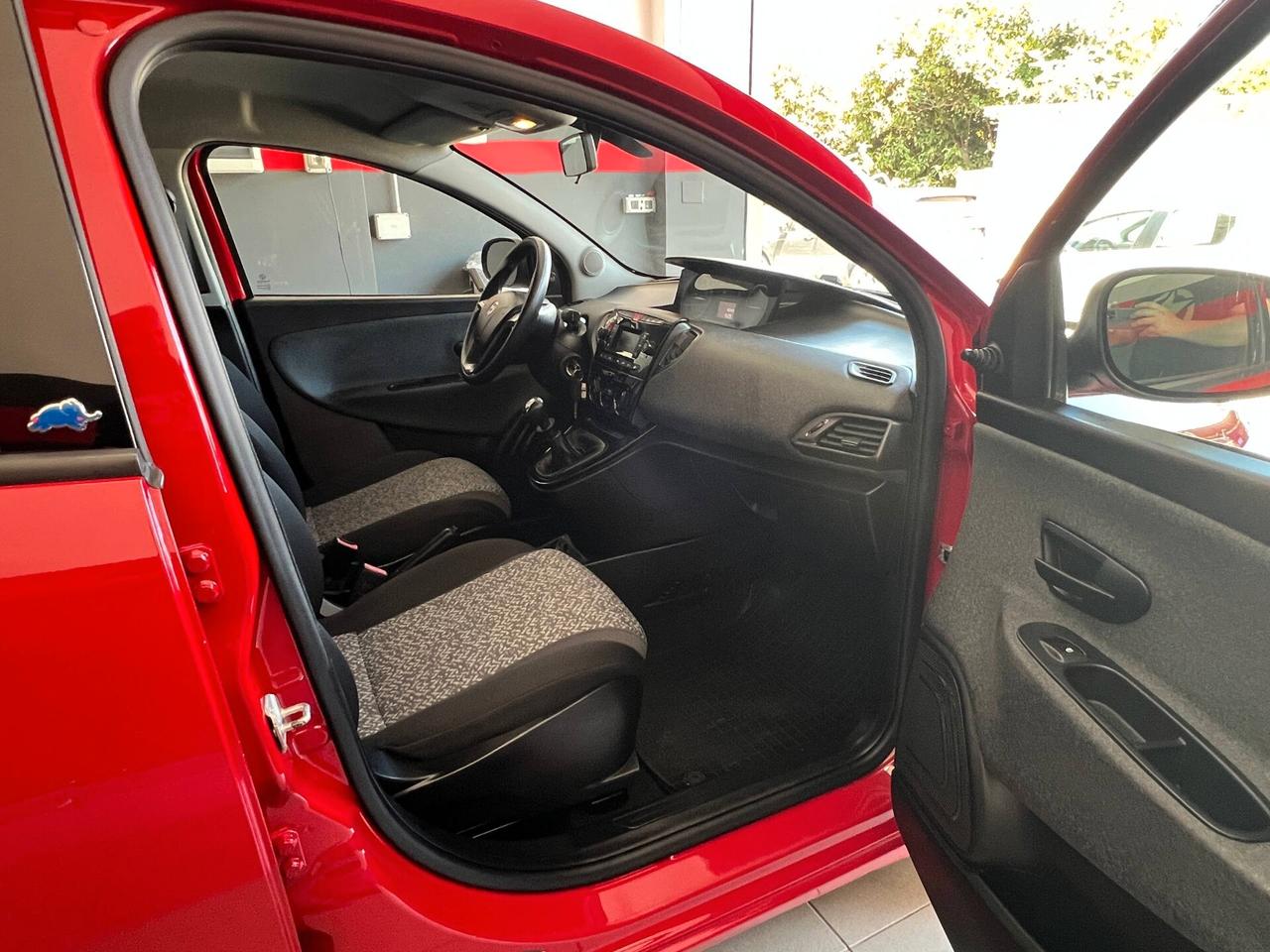 Lancia Ypsilon 1.2 69 CV 5 porte GPL Ecochic Gold