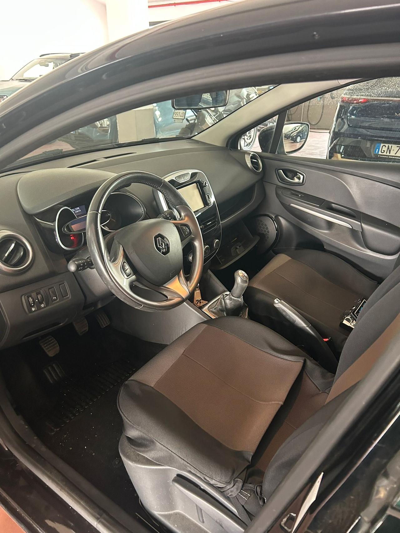 Renault Clio 1.2 75CV 5 porte Wave