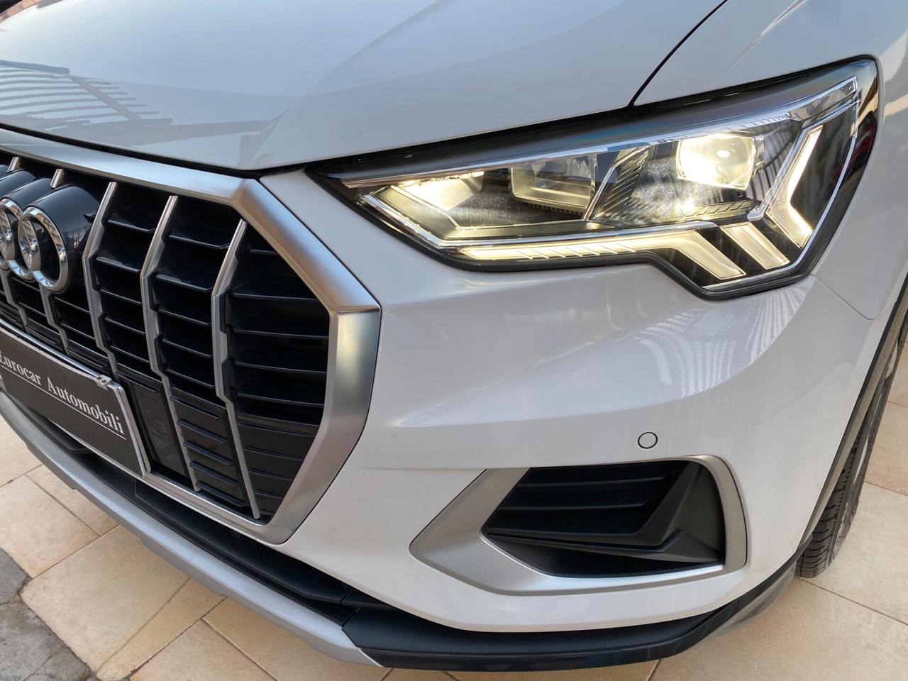 Audi Q3 35 TDI S tronic - S line