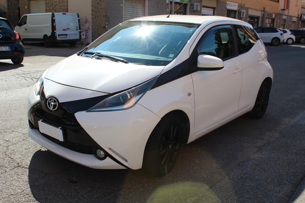 Toyota Aygo 1.0 VVT-i 69 CV 5 porte x-play Unico Proprietario Adatta a neopatentati