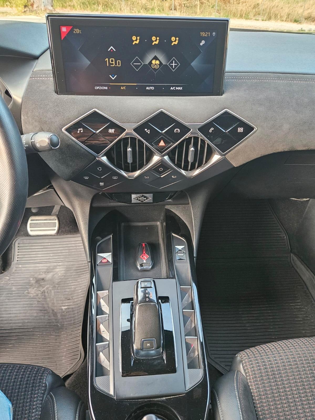 DS3 CROSSBACK PREFORMANCE Line 1.2 BENZ 155cv 114KW