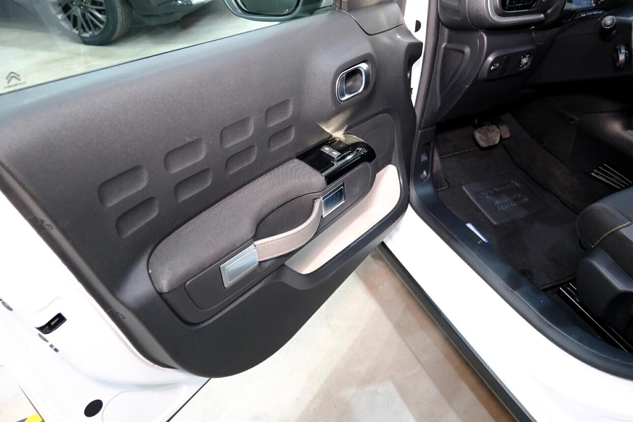 Citroen C3 1.2T EAT6 110cv SHINE Automatica