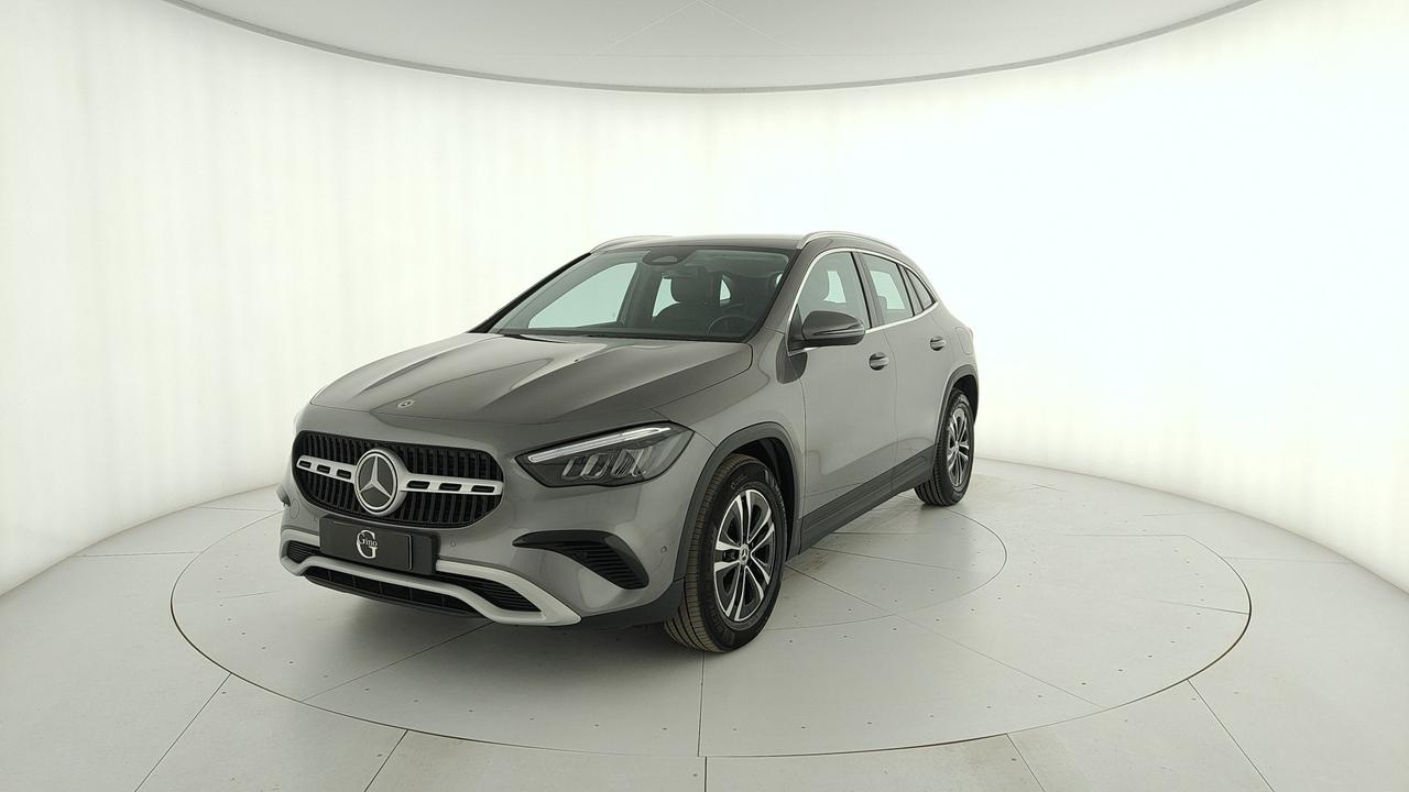 Mercedes-Benz GLA 180 d Advanced auto