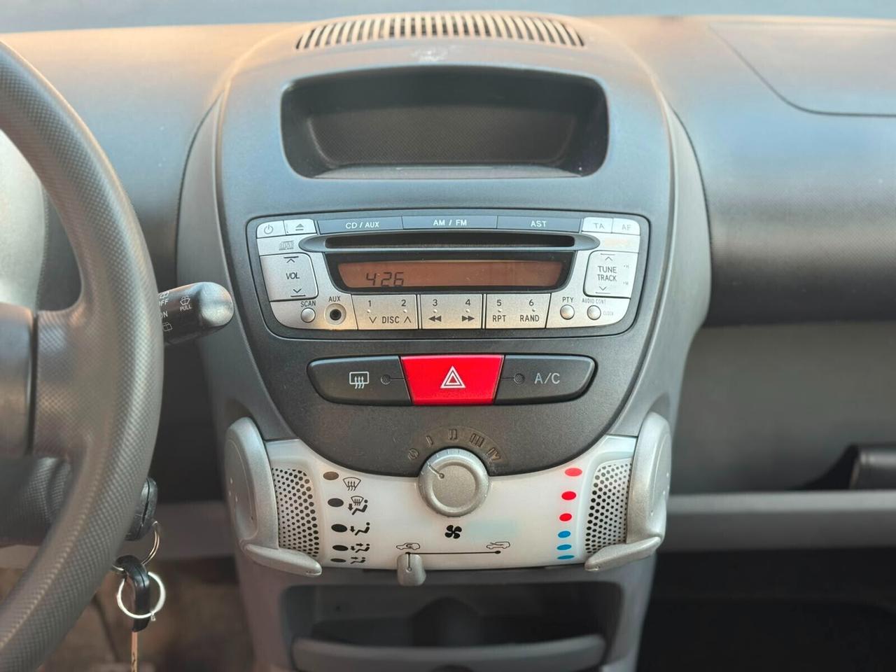 Toyota Aygo 1.0 12V VVT-i 3 porte Sol