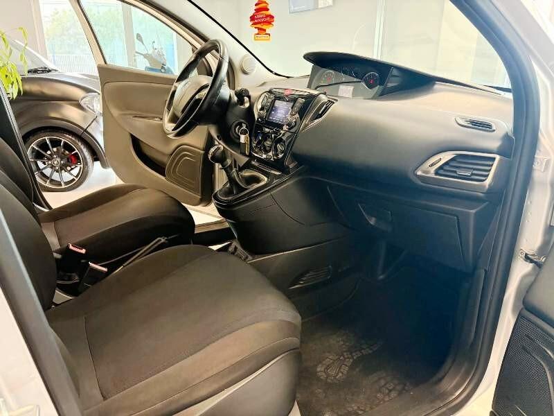 Lancia Ypsilon 1.2 69 CV Gold
