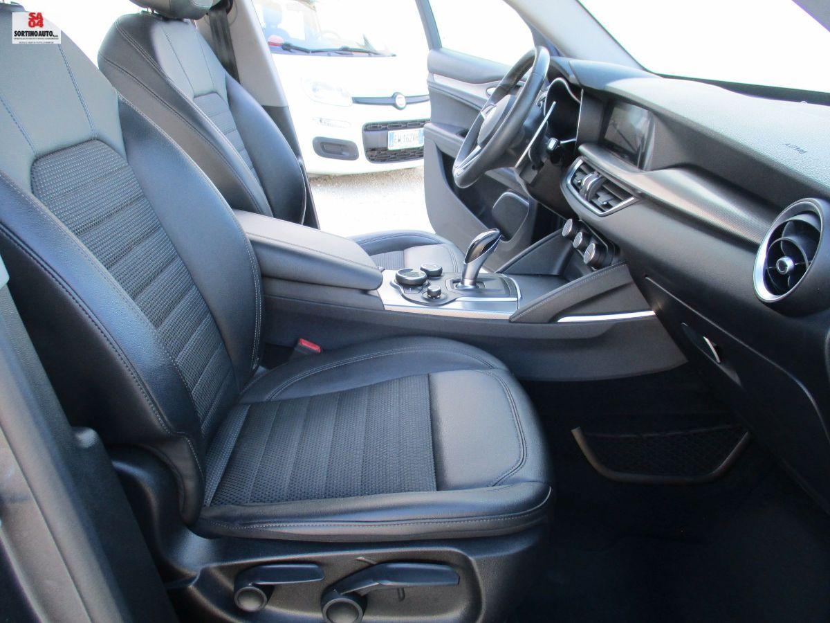 A.R.Stelvio 2.2 T.d. 210CV AT8 Q4 Exec.2019 FULL