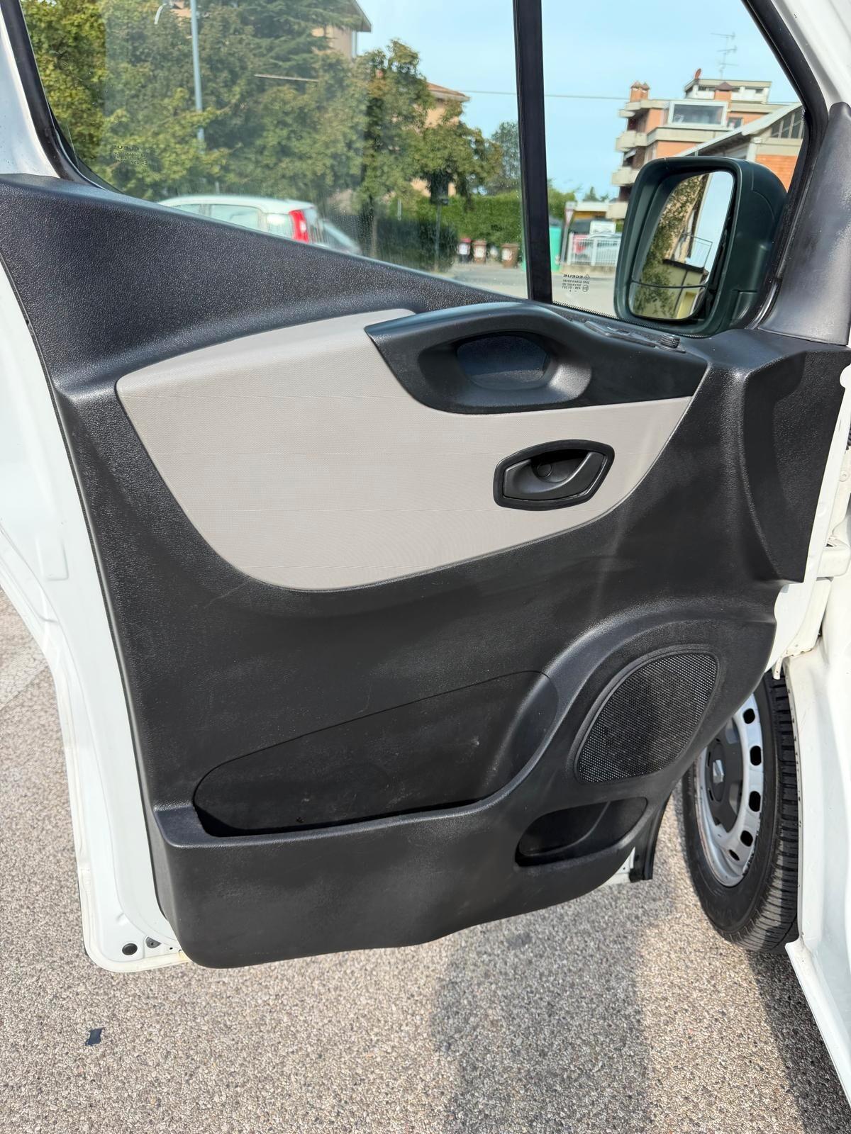 Renault Trafic 1.6 dCi 120CV S&S - 12 MESI DI GARANZIA -