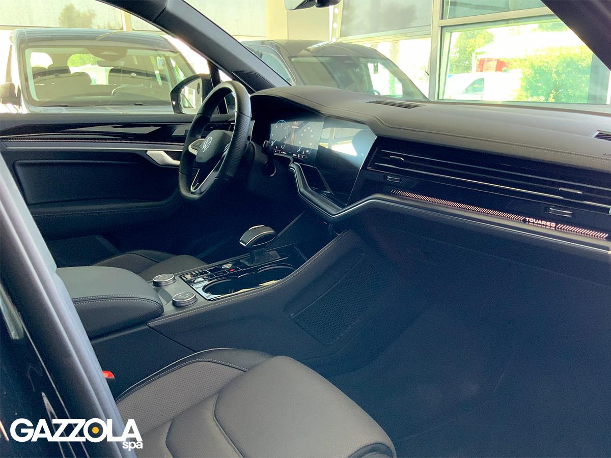 Volkswagen Touareg 3.0 V6 tdi scr R-Line 231cv auto