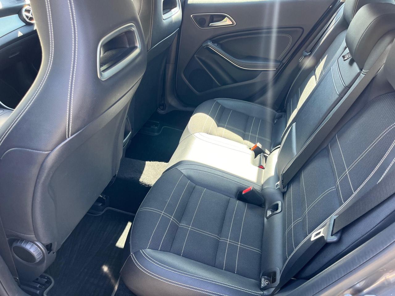 Mercedes-benz GLA 200 d Premium - 2016