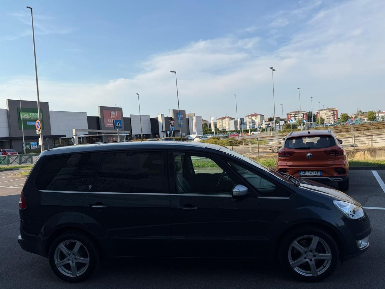 Ford Galaxy 2.0 TDCi 140 CV Ghia DPF