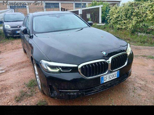 BMW 530 Serie 5 2020 Berlina LCI 530e Business auto - GF32