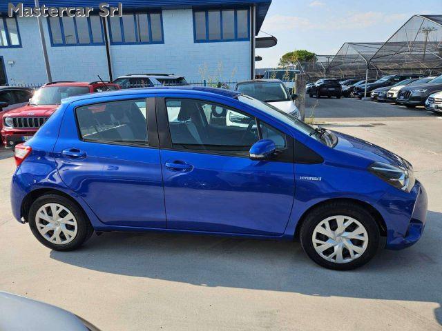 TOYOTA Yaris Yaris III 2017 5p 1.5h Business - FV156FC