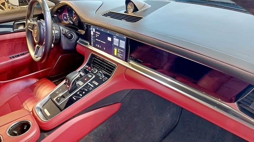 Porsche Panamera Turbo S E-Hybrid da 680 Cv Termico+elettrico
