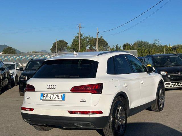 AUDI Q5 2.0 TDI quattro S tronic Business