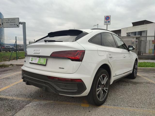 AUDI Q5 black sportback