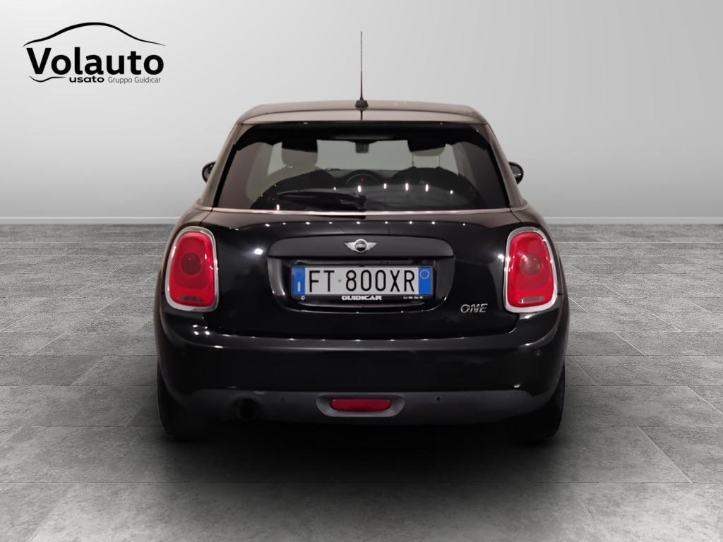 MINI Mini IV F55-F56 2014 - Mini 1.2 One 75cv 5p