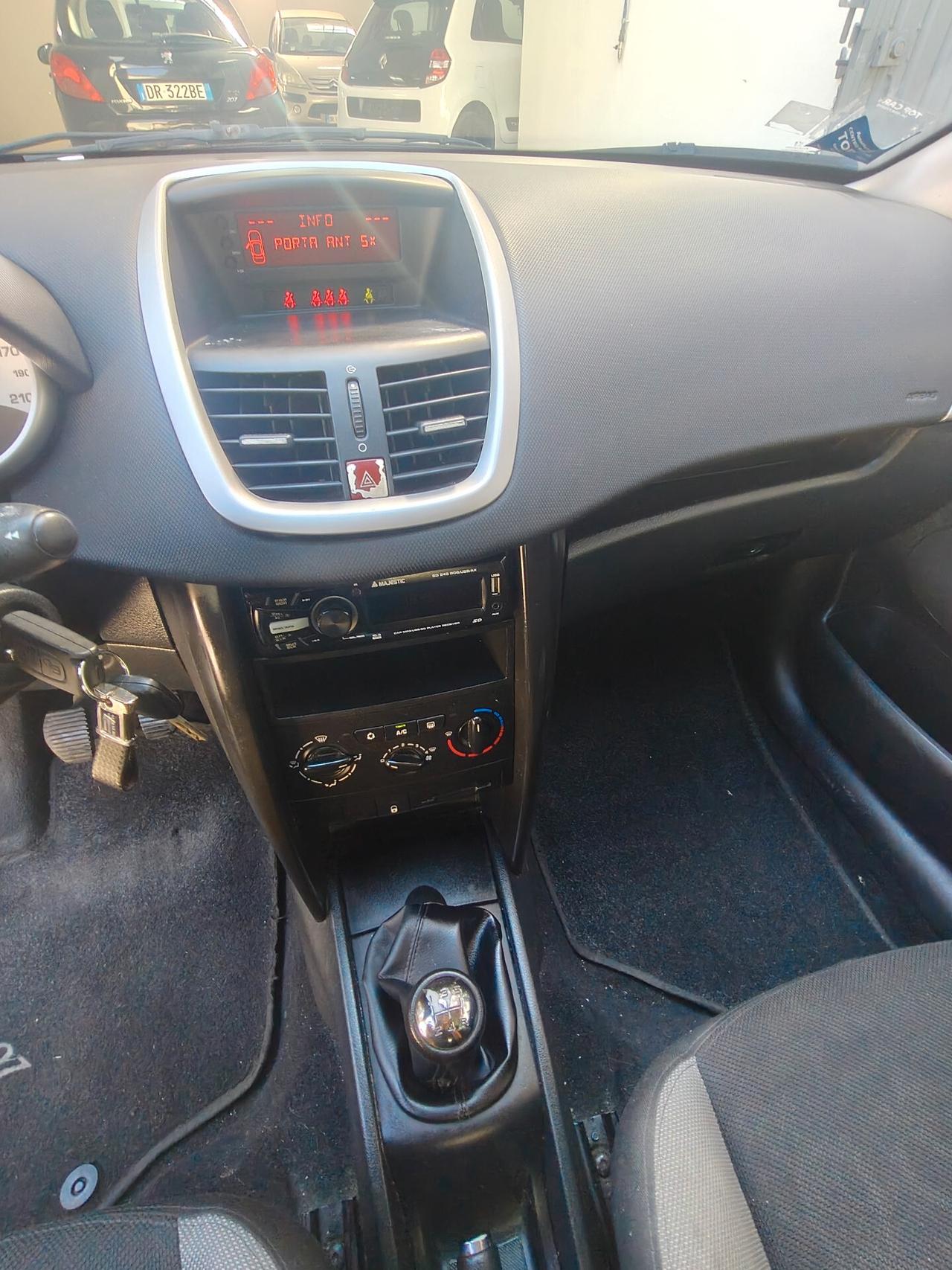 Peugeot 207 1.4 HDi 70CV 5p. XS