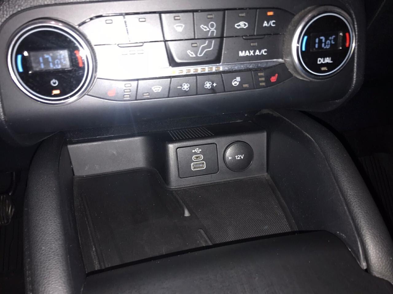 Ford Kuga 2.0 diesel 150 cv 11/2022 km 120000 certificati