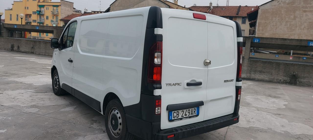 Renault Trafic T27 2.0 dCi MAXI E6 DTEMP
