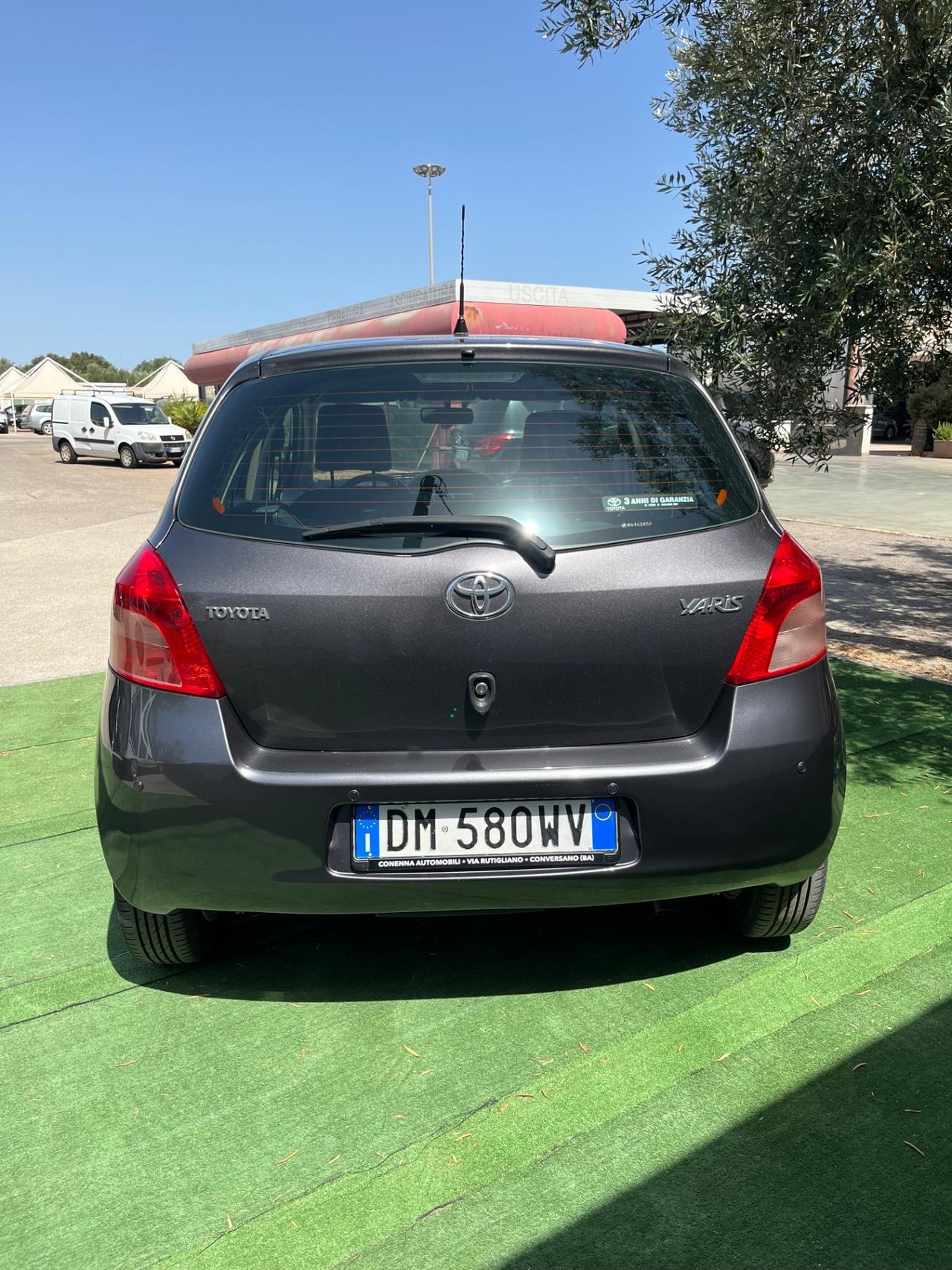 Toyota Yaris 1.4 D-4D 5 porte Navi