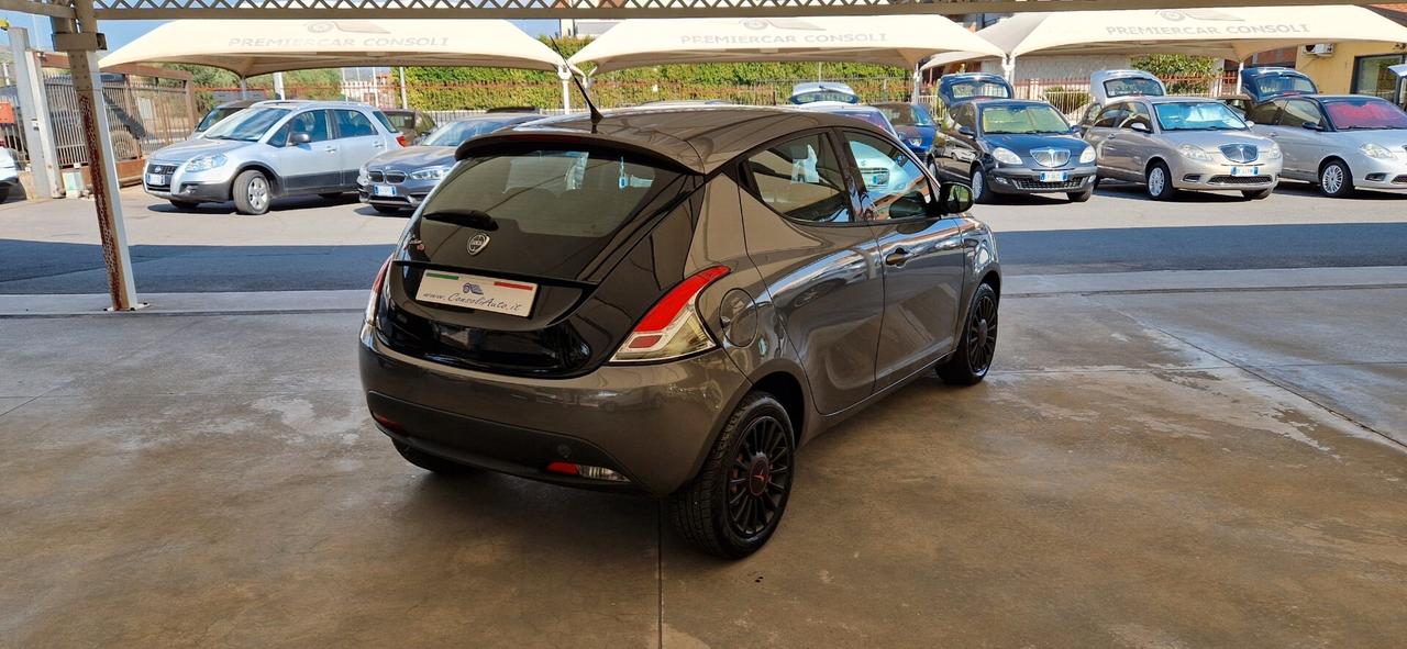 Lancia Ypsilon 1.2 69cv 5 porte GPL Elefantino Rosso