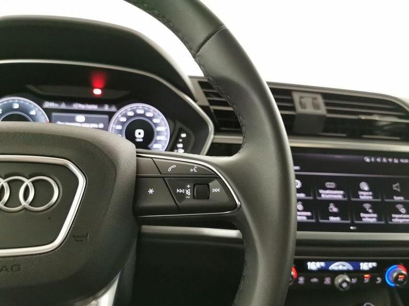 Audi Q3 35 2.0 tdi Business Advanced s-tronic
