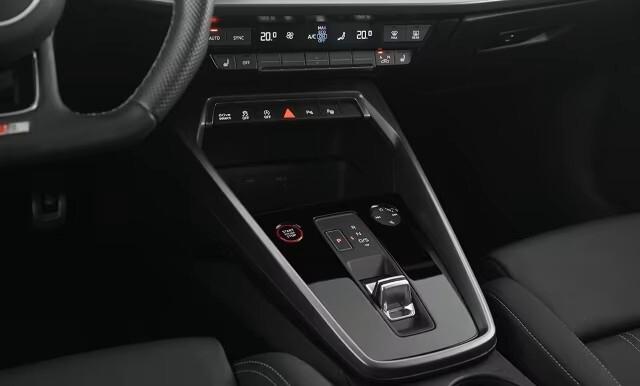 Audi S3 Sportback 2.0 TFSI quattro S-TRONIC LED