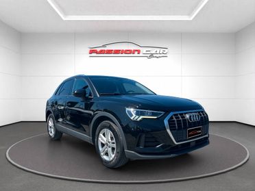 Audi Q3 35 2.0 tdi Business s-tronic