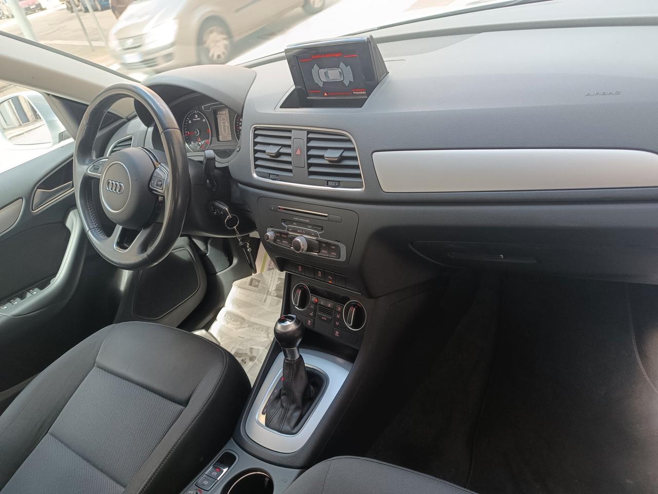 Audi Q3 2.0 TDI 150 CV S tronic Sport