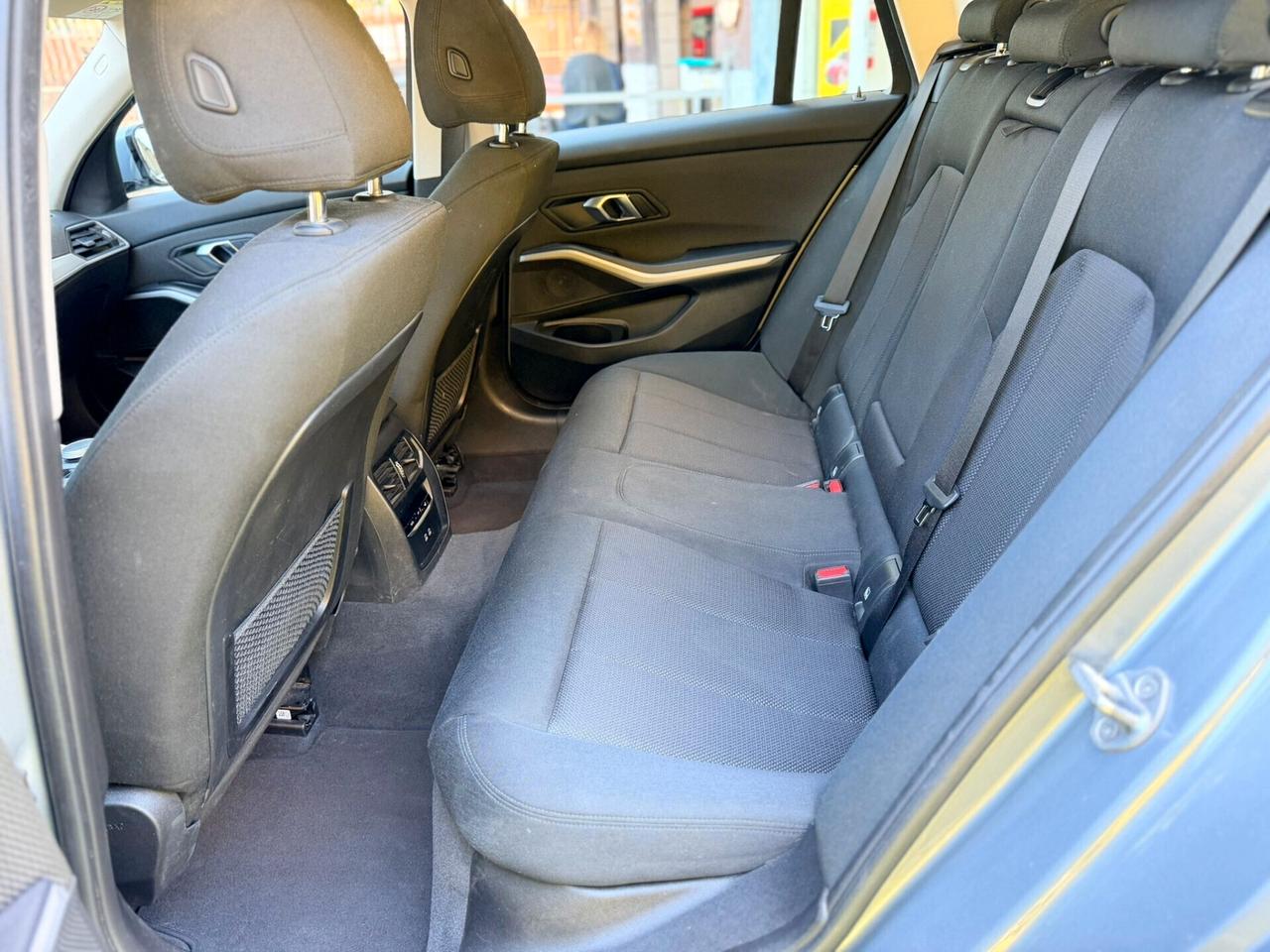 Bmw serie 318d 150CV Touring Anno 12/2022 Permuta Garanzia Finanziamenti
