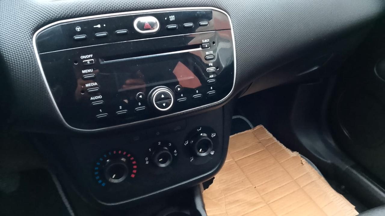 Fiat Punto 1.3 MJT II 75 CV 5 porte Street