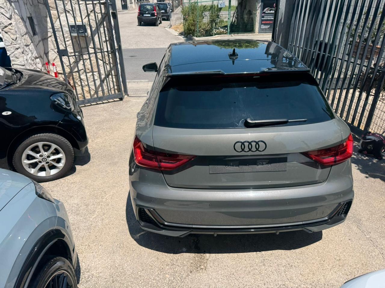 Audi A1 allstreet 30 TFSI Identity Contrast