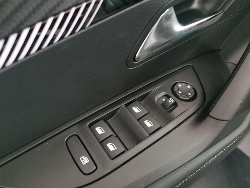 Peugeot 2008 2008 PureTech 100 S&S Allure