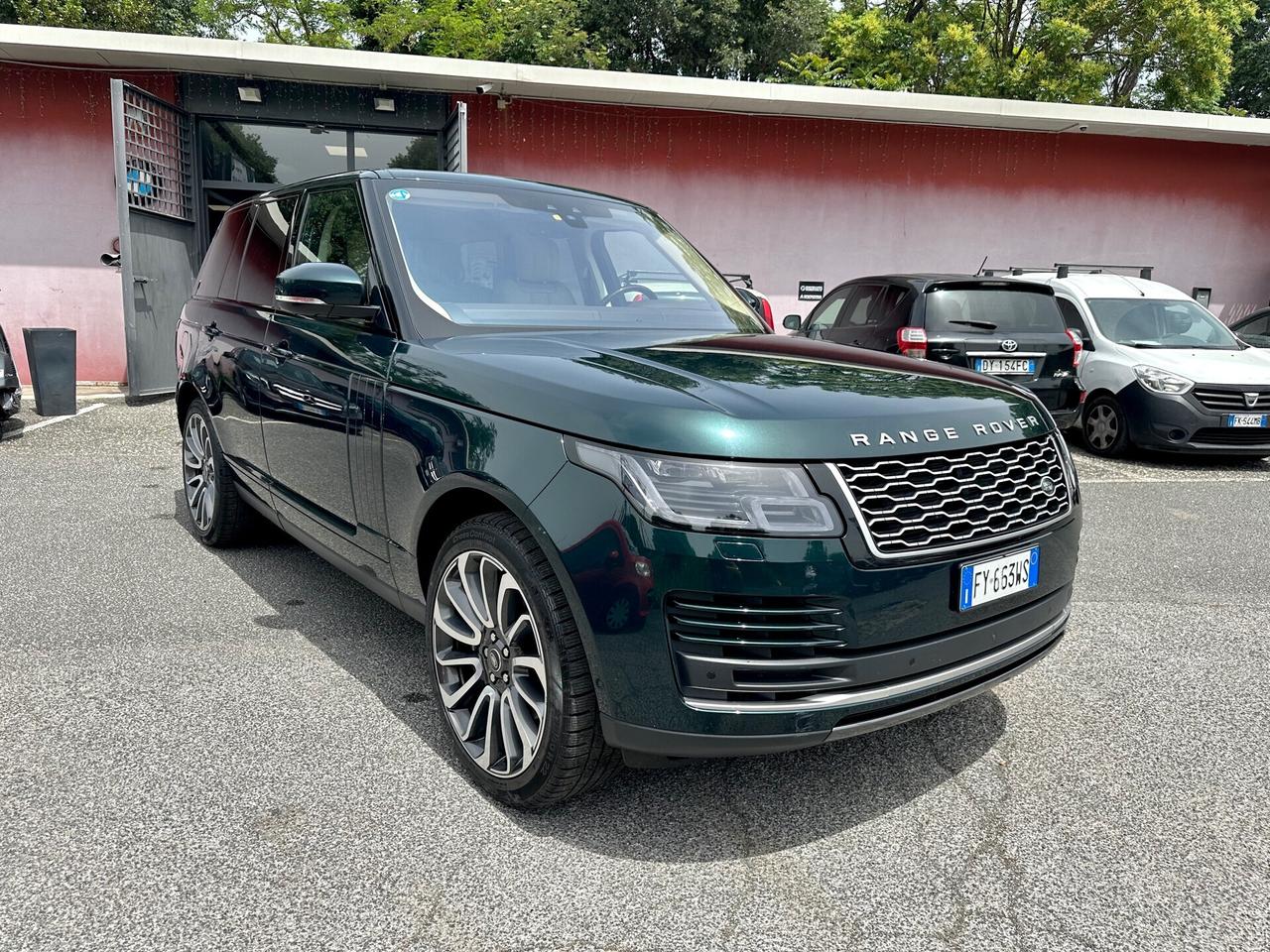 Land Rover Range Rover Range Rover 3.0 SDV6 HSE FOND ENTERTAIMENT BLACK Edition