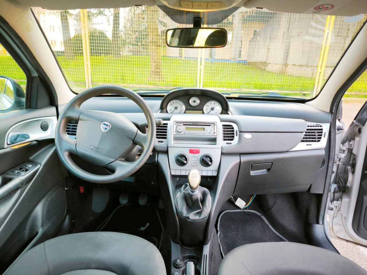 Lancia Ypsilon 1.2 69 CV Platinum